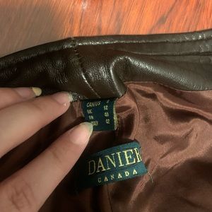 dark brown straight leg Danier leather pants in Size 8